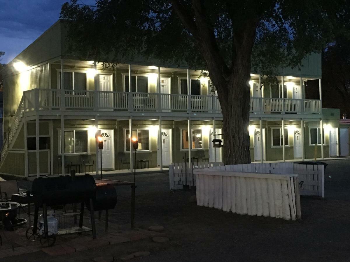 The Ol' Wyoming Motel ริเวอร์ตัน ภายนอก รูปภาพ