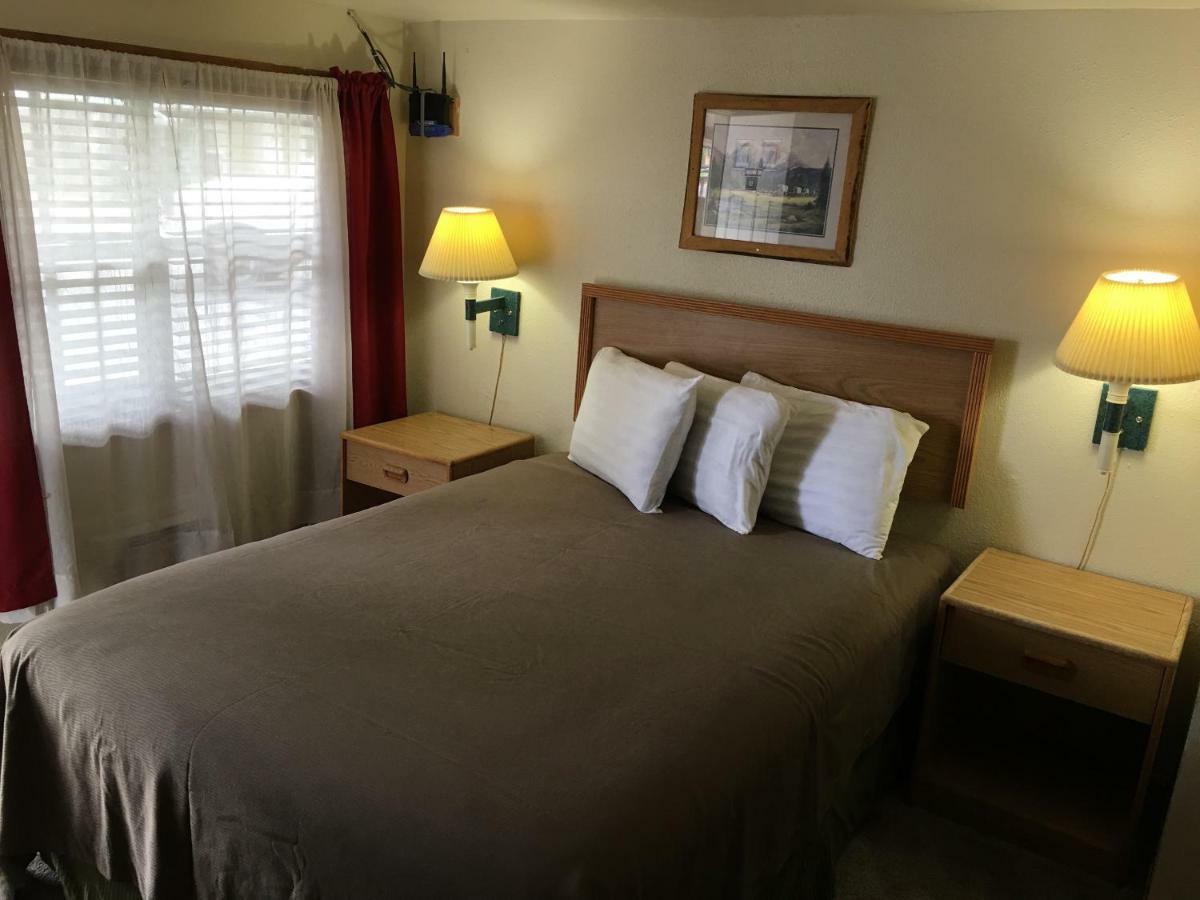 The Ol' Wyoming Motel ริเวอร์ตัน ภายนอก รูปภาพ