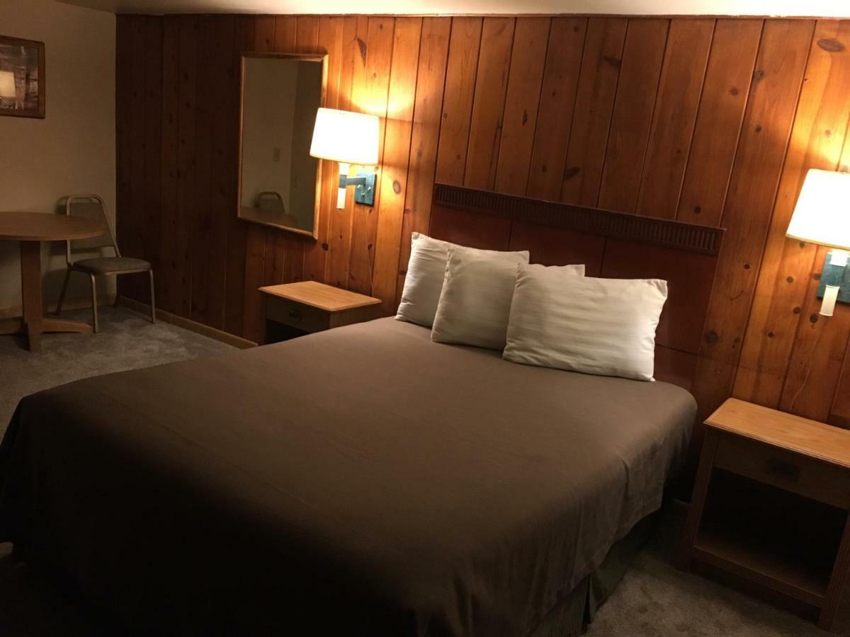 The Ol' Wyoming Motel ริเวอร์ตัน ภายนอก รูปภาพ